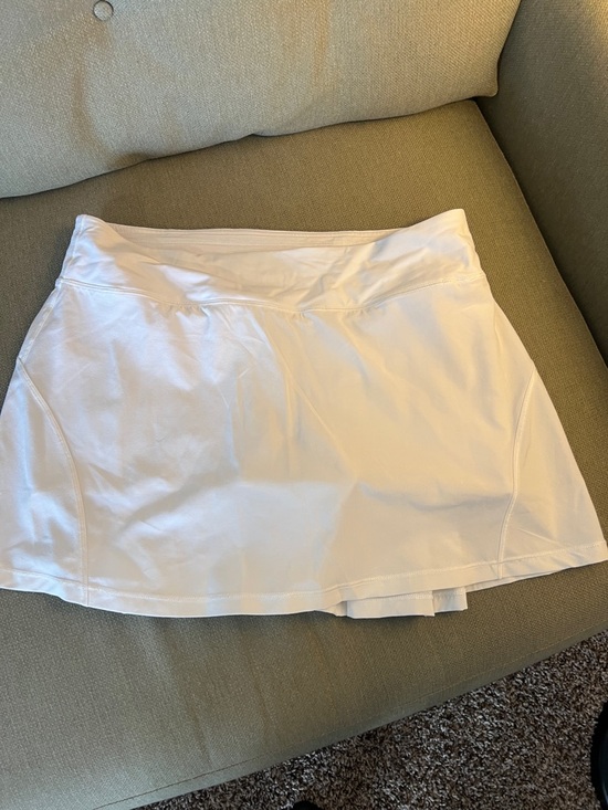 lululemon athletica Dresses & Skirts - lululemon athletica White Women's sport tennis skirt size 8 great condition